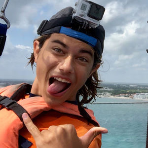 Meet your Posher, Lucas